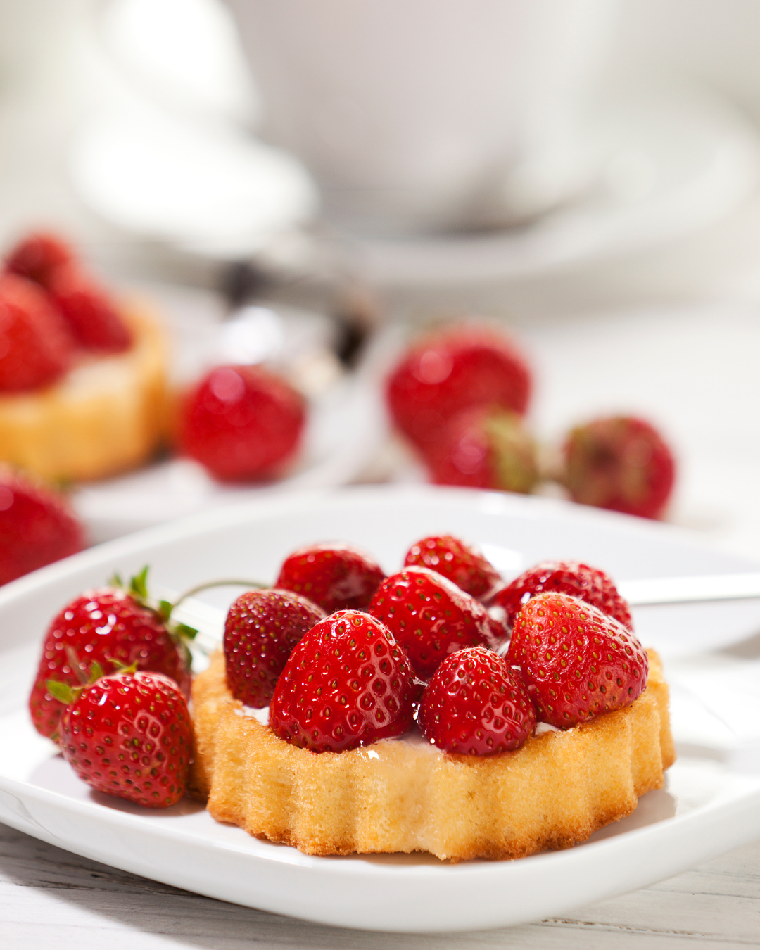 Ma Première tartelette aux fraises Sablé breton / Crème pâtissière / Fraises - nappage confiture de fraise.